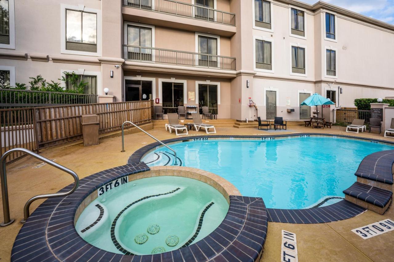 Comfort Suites Houston West At Clay Road Bagian luar foto