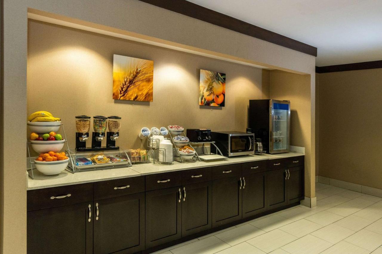 Comfort Suites Houston West At Clay Road Bagian luar foto